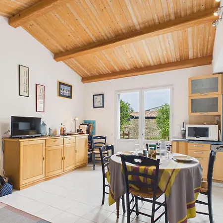 Casa vacanze Maison 4 Pers à 1000 M De La Plage, Jardin&bbq Les Portes-en-Re